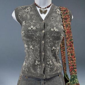 Talbots 100% Wool Gray Floral Embroidered Sweater Vest Small